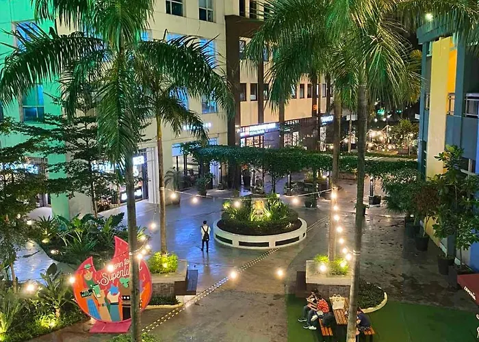 Ideal Family Gateaway Connected To Eastwood Mall *