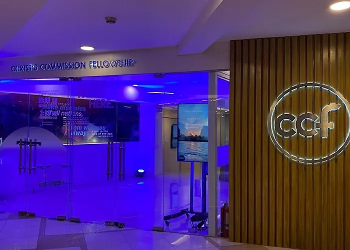 Ideal Family Gateaway Connected To Eastwood Mall *